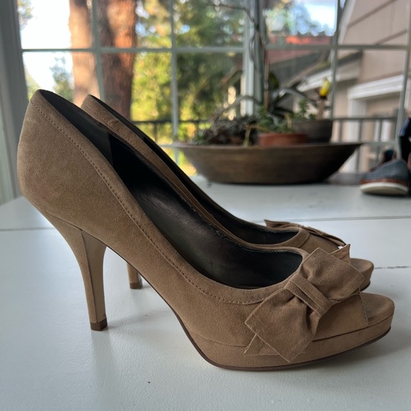 Marc Fisher Manila Suede peep toe size 9.5 - Picture 10 of 12